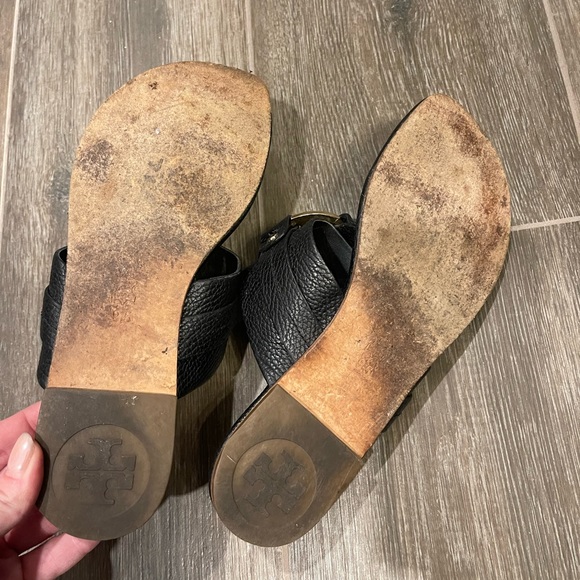 Tory Burch leather flip flops in size 9.5 - Picture 5 of 6